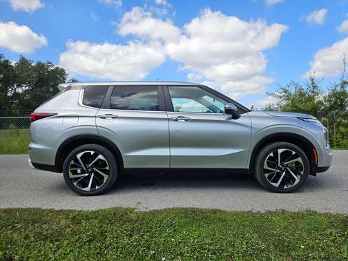 2023 Mitsubishi Outlander SE 2.5 2WD