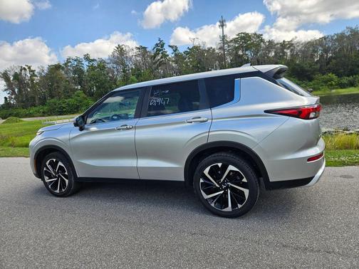 2023 Mitsubishi Outlander SE 2.5 2WD