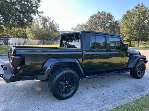 2023 Jeep Gladiator Sport S