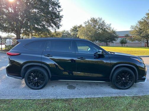 2023 Toyota Highlander XSE