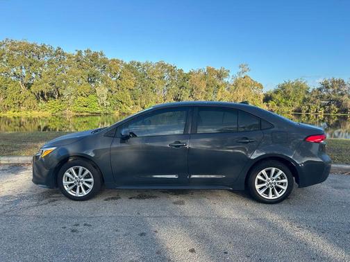 2024 Toyota Corolla Hybrid SE