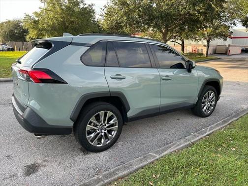 2022 Toyota RAV4 XLE Premium