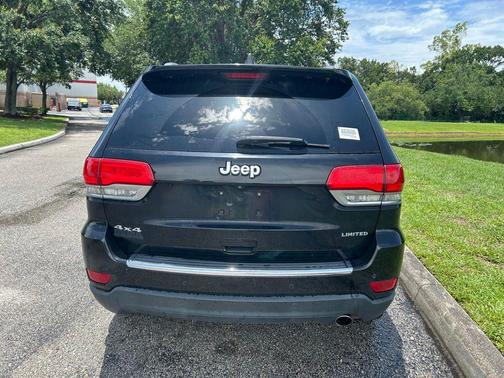 Diamond Black Crystal Pearlcoat 2018 Jeep Grand Cherokee Limited