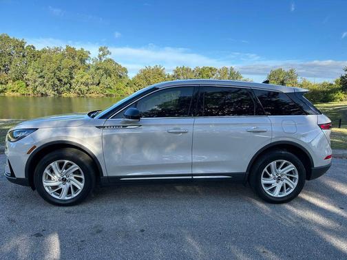 2023 Lincoln Corsair Standard