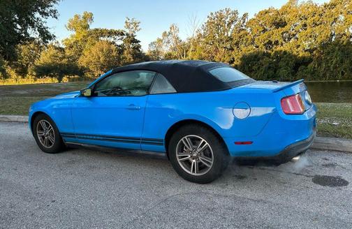 2011 Ford Mustang V6 Premium