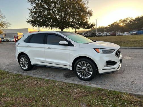 2021 Ford Edge Titanium