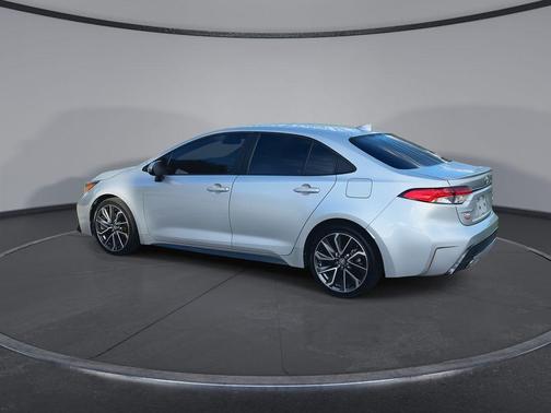 Classic Silver Metallic 2021 Toyota Corolla SE