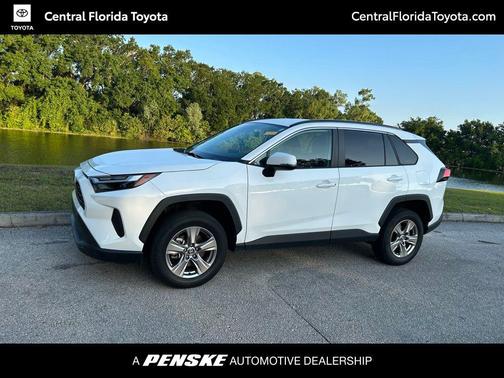 Ice Cap 2023 Toyota RAV4 XLE