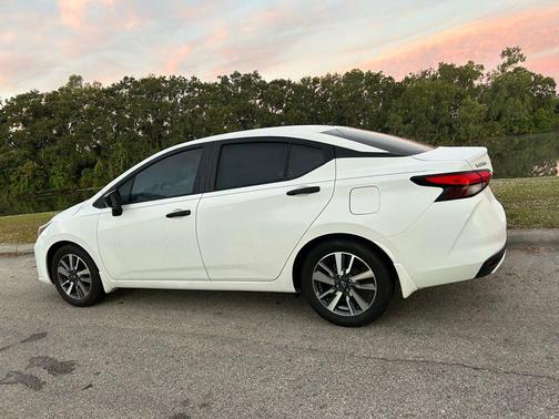 2024 Nissan Versa 1.6 S