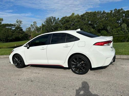 2023 Toyota Corolla Hybrid XLE