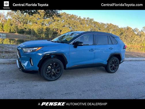 2023 Toyota RAV4 Hybrid SE