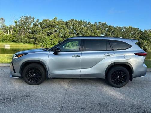2023 Toyota Highlander XSE