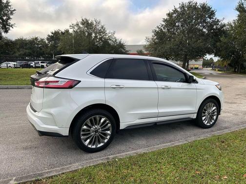 2021 Ford Edge Titanium