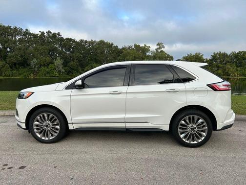 2021 Ford Edge Titanium