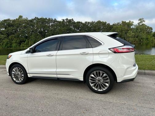 2021 Ford Edge Titanium