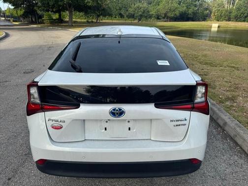 2021 Toyota Prius XLE