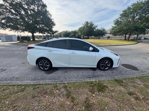 2021 Toyota Prius XLE