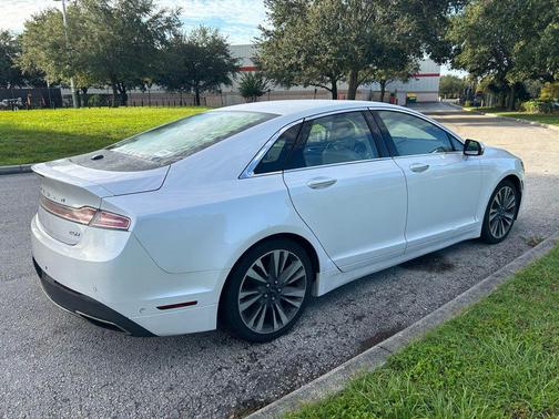 2020 Lincoln MKZ Hybrid Reserve