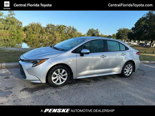 2025 Toyota Corolla LE