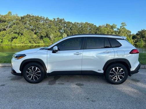 2024 Toyota Corolla Hybrid SE