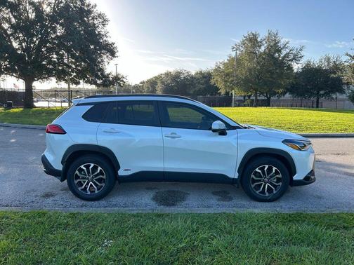 2024 Toyota Corolla Hybrid SE