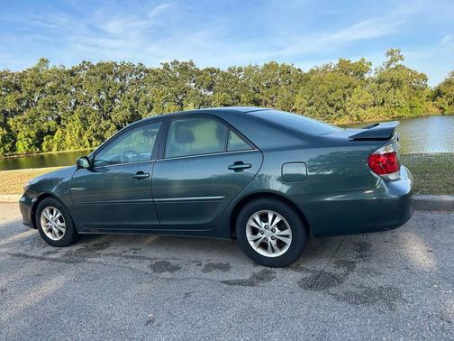 2005 Toyota Camry LE V6