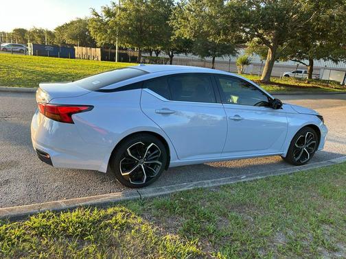Gray Sky Pearl 2025 Nissan Altima SR FWD