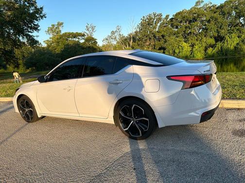 Gray Sky Pearl 2025 Nissan Altima SR FWD