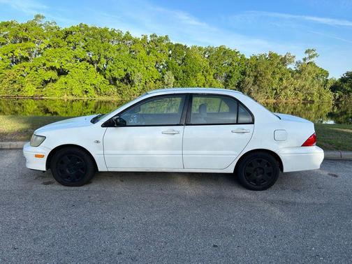 Innsbruck White 2002 Mitsubishi Lancer ES