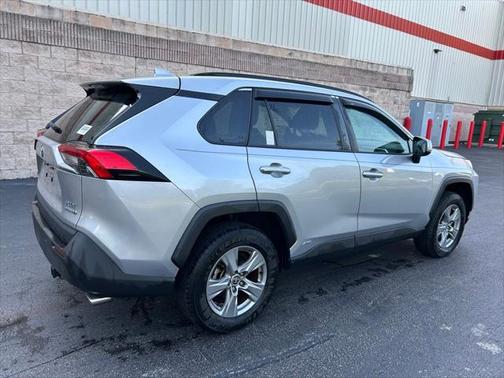 2022 Toyota RAV4 Hybrid XLE