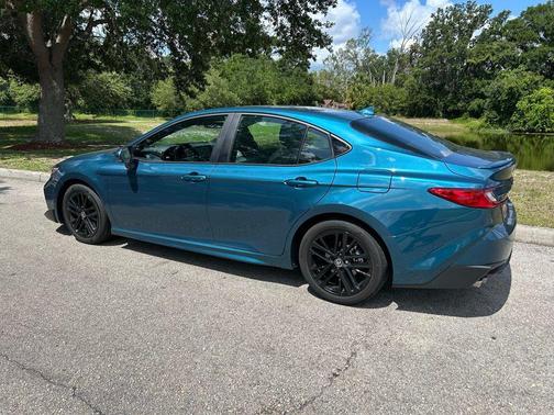 Ocean Gem 2025 Toyota Camry SE