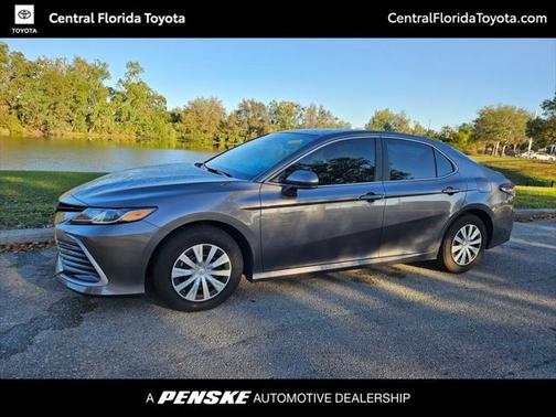 2024 Toyota Camry Hybrid LE
