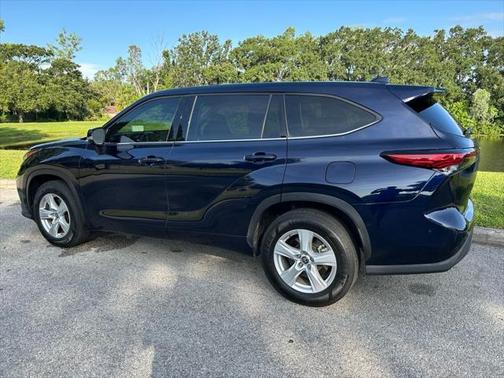 2021 Toyota Highlander LE