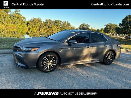 2023 Toyota Camry SE