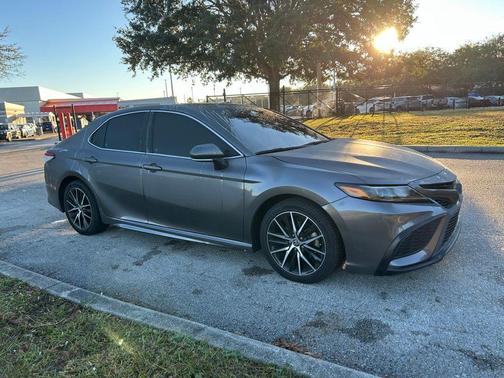 2023 Toyota Camry SE