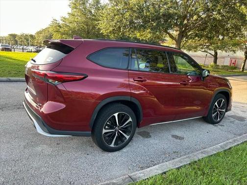 2022 Toyota Highlander XSE