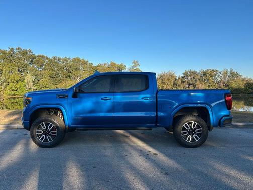 2022 GMC Sierra 1500 AT4