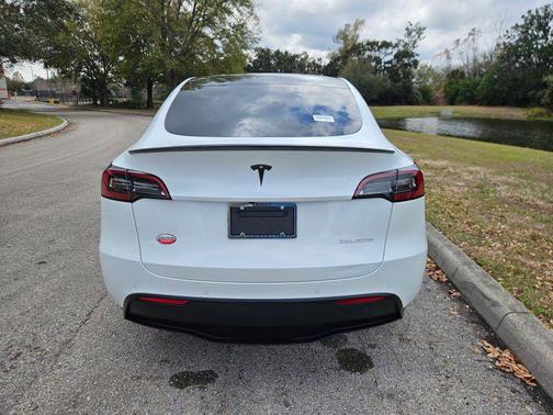 2022 Tesla Model Y Performance Dual Motor All-Wheel Drive