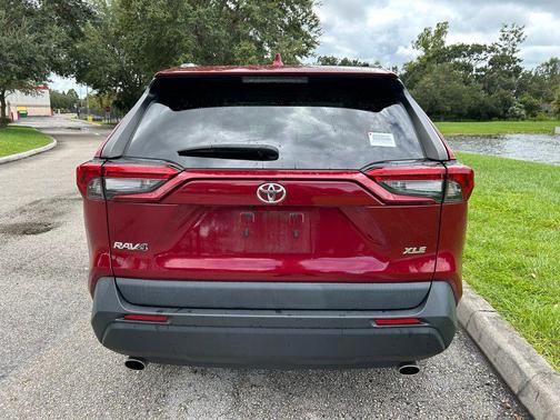 2022 Toyota RAV4 XLE