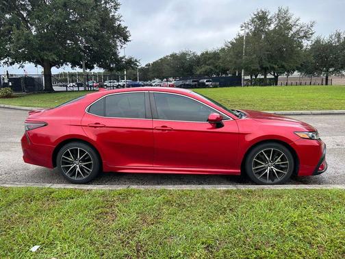 2021 Toyota Camry SE