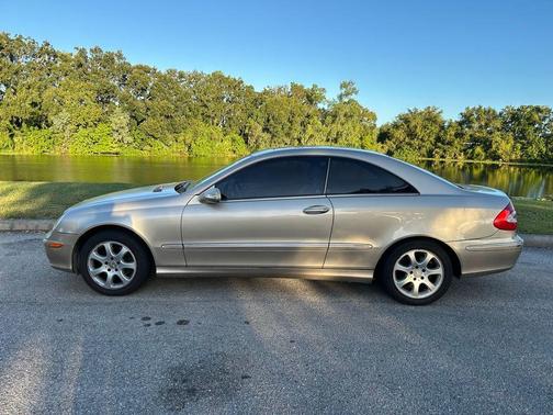 2004 Mercedes-Benz CLK-Class 320