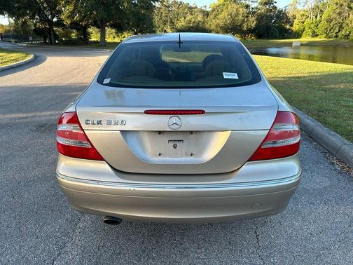 2004 Mercedes-Benz CLK-Class 320