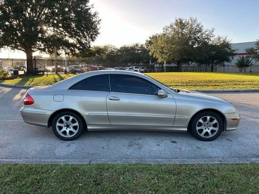 2004 Mercedes-Benz CLK-Class 320