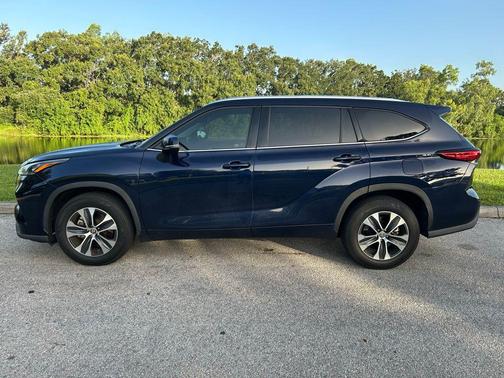 2020 Toyota Highlander XLE