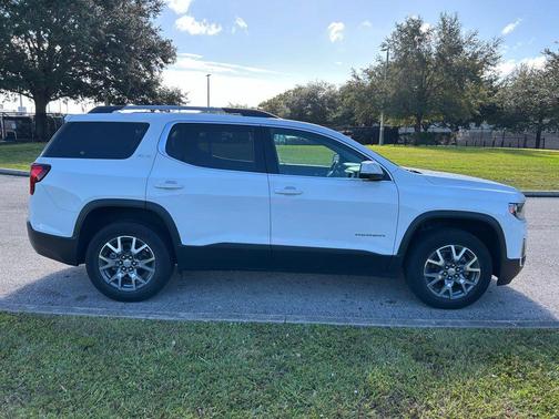 2023 GMC Acadia FWD SLT