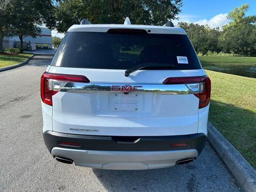 2023 GMC Acadia FWD SLT