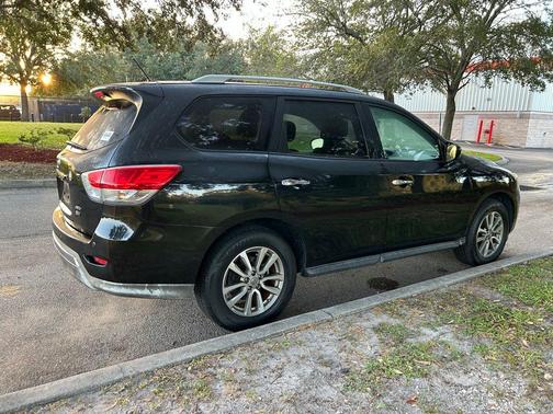 2015 Nissan Pathfinder SV