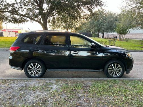2015 Nissan Pathfinder SV