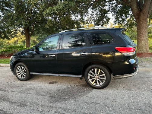 2015 Nissan Pathfinder SV
