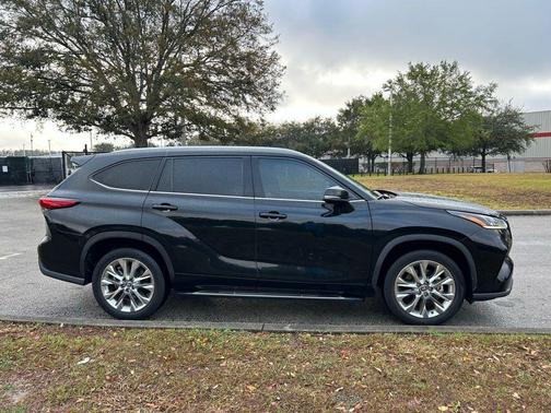 2023 Toyota Highlander Limited